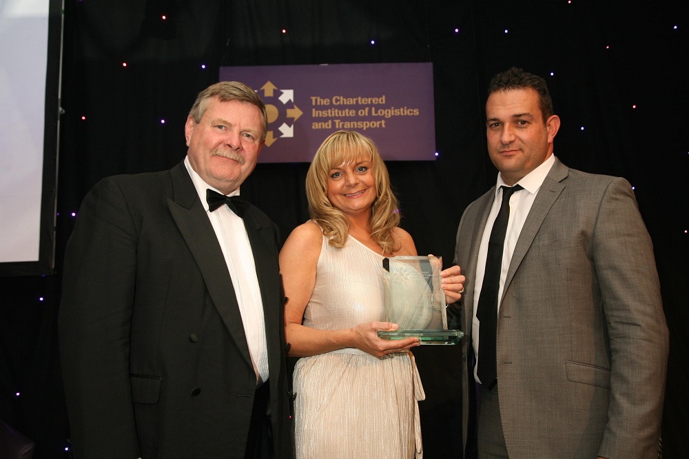 Logistics BusinessPALLET-TRACK SCOOPS CILTs FREIGHT TRANSPORT BEST PRACTICE AWARD