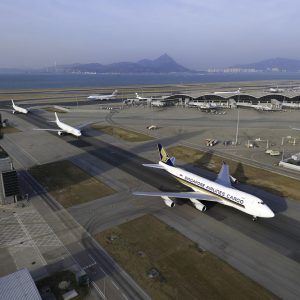 Logistics BusinessCovid Vaccines add to Sea and Air Freight Challenges