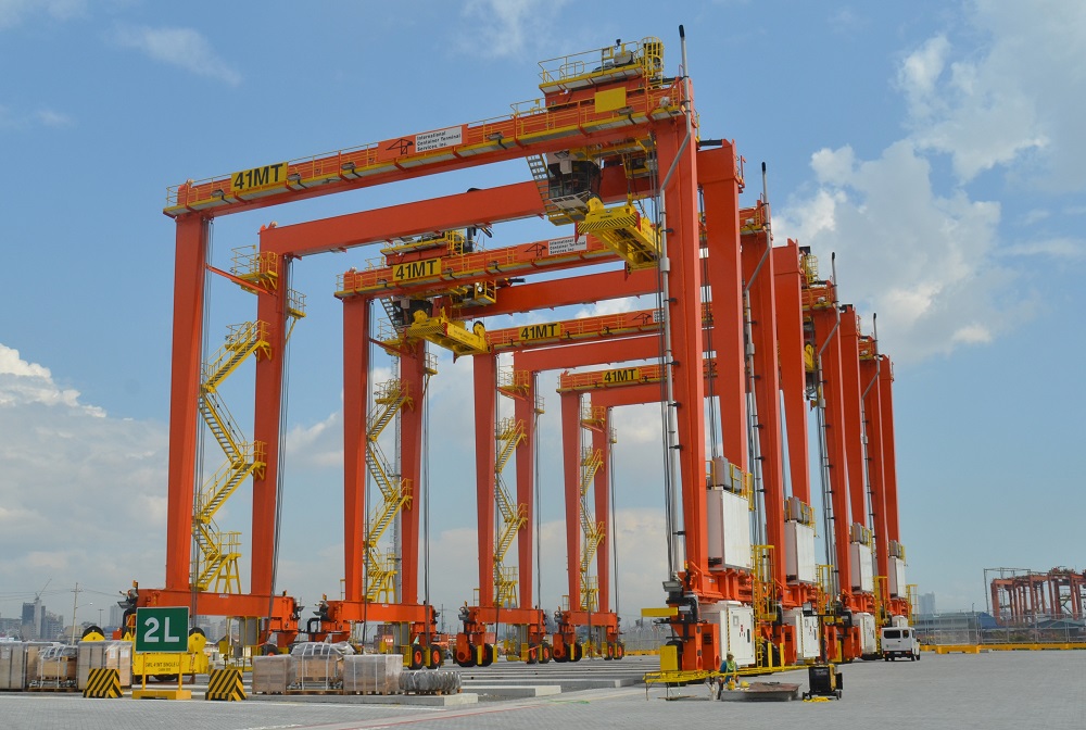 Logistics BusinessICTSI Manila gets four new yard cranes