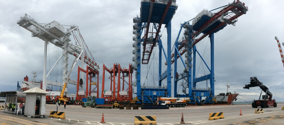 Logistics BusinessOne Of The Largest Container Cranes In Thailand Delivered