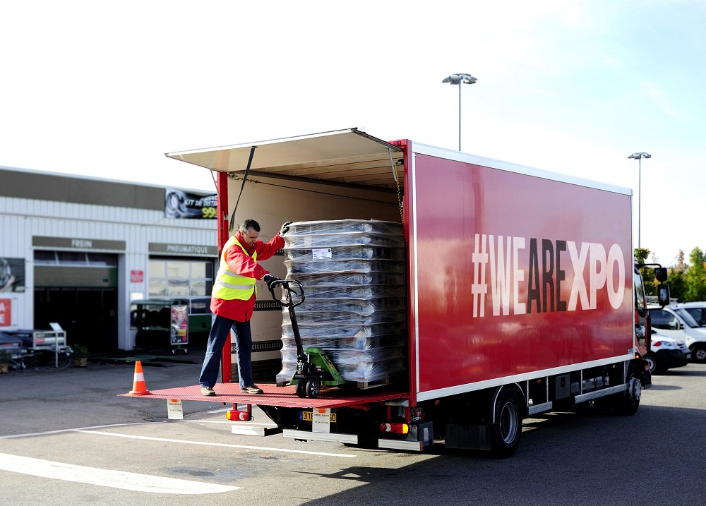 Logistics BusinessRenault has extended its collaboration with XPO Logistics by awarding the company a further contract for the organisation of its transport in western France. XPO Logistics is providing a comprehensive solution for the coordination of transport flows and execution of full and part load transport operations designed specifically by it for Renault.
<br src=