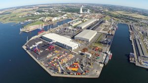 Logistics BusinessMaritime Crane Giant Moves to Rostock