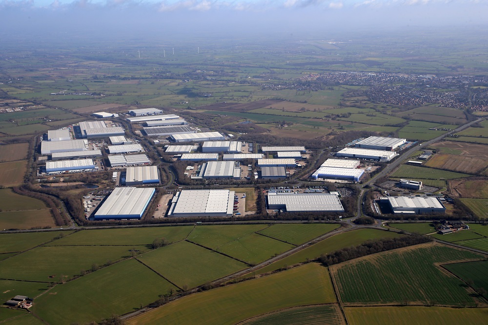 Logistics BusinessUK Midlands DCs Leased to Leading American E-Commerce Names