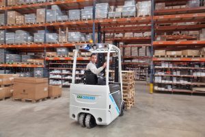 Logistics BusinessUniCarriers Launches 10-Vehicle Product Offensive