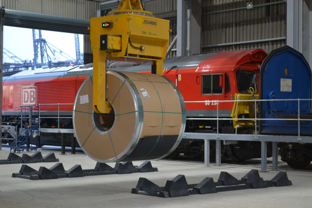 Logistics BusinessLondon Thamesport Receives First Train Move for Armitt Group