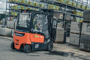 Logistics BusinessCase Study: The Winning Savings with Electric Forklifts