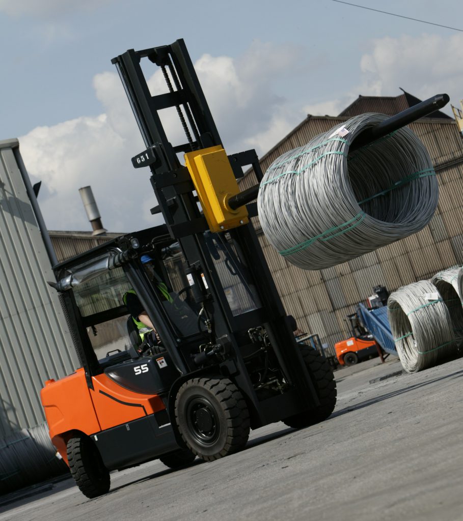 Logistics BusinessRetail Distribution Sector Drives UK Forklift Sales