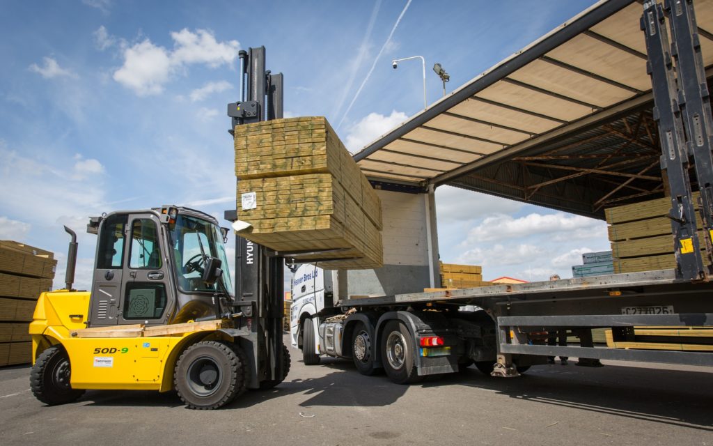 Logistics BusinessUser Report: Timber Specialist Comments on Forklift Fleet