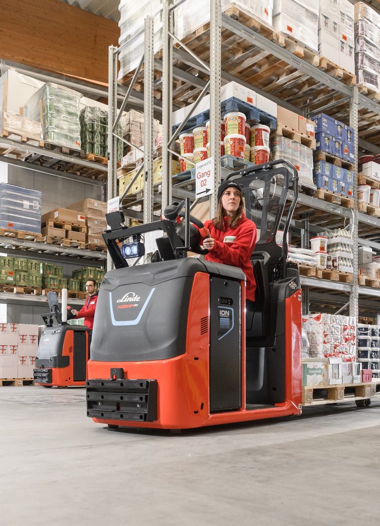 Logistics BusinessLow-Level Order Picking Truck Range Released by Linde