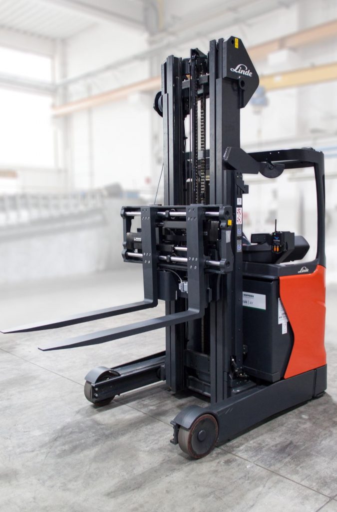 Logistics BusinessForks Specialist to Show First Electronically Operated Attachment at IMHX 2019