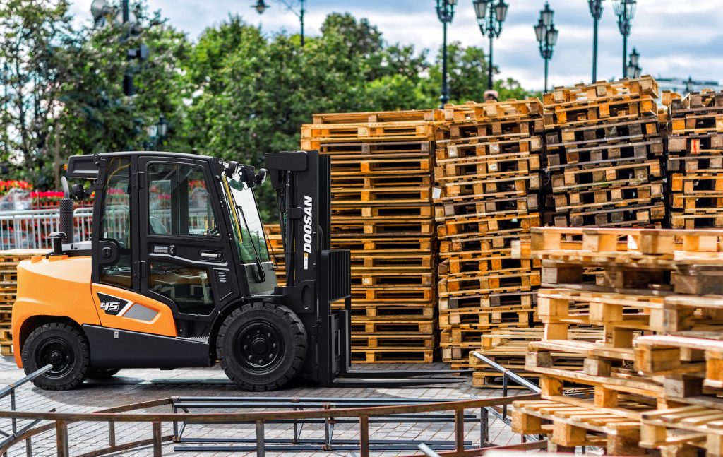 Logistics BusinessForklift Truck Manufacturer launches Smart Telematics