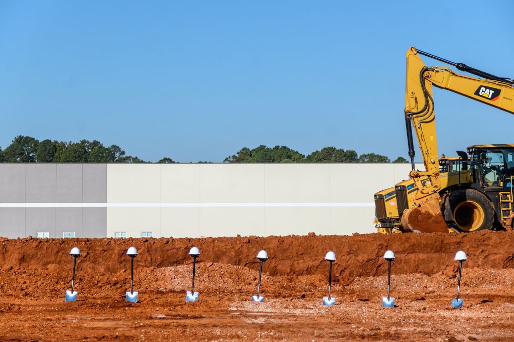 Logistics BusinessState-of-the-art Robotic Distribution Warehouse in Alabama