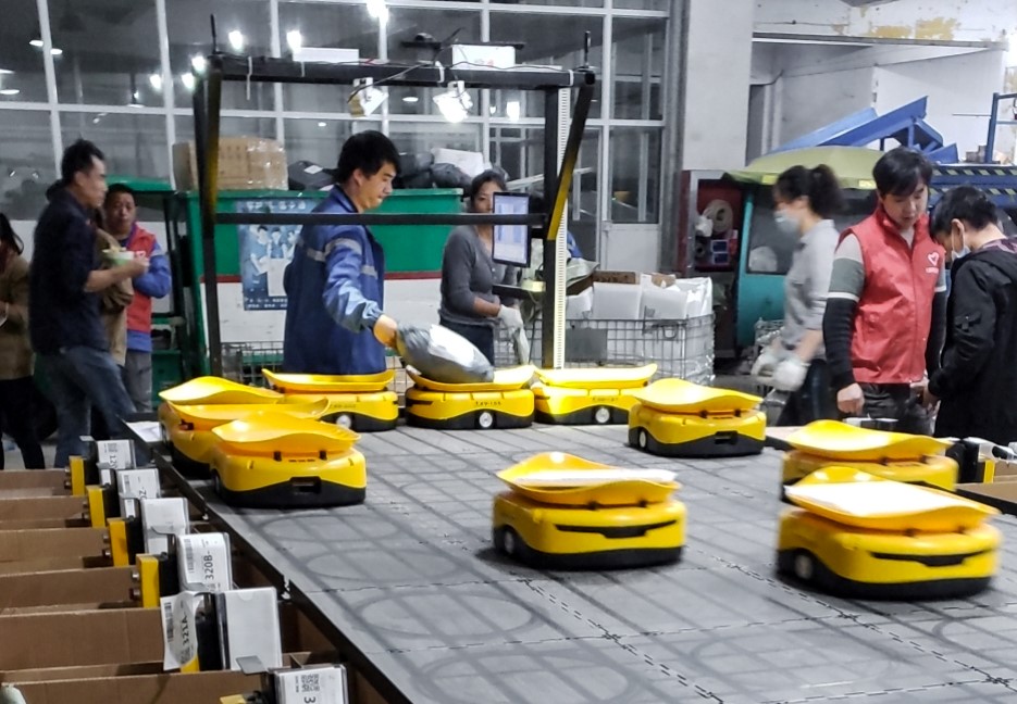 Logistics BusinessMini Yellow’ sortation robots help ZTO meet the demands of ‘singles day’ 