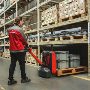 Logistics BusinessNew Pallet Truck Makes for Easy Goods Delivery