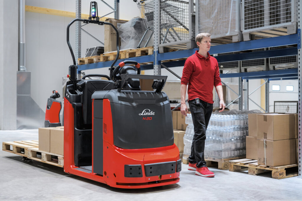 Logistics BusinessLinde order pickers gain semi-automation option