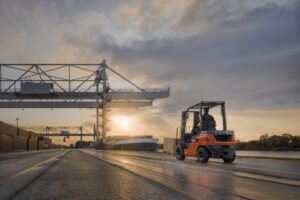 Logistics BusinessNew Tonero surpasses Stage V regulations 