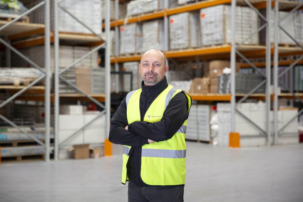 Logistics BusinessRetailer to logistics industry: “get innovative”