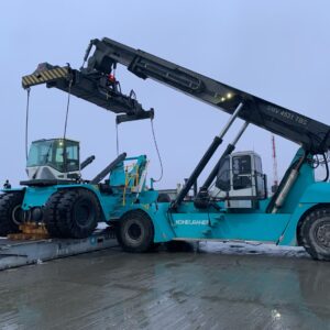 Logistics BusinessReach stacker arrives at “the end of the world”