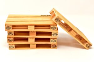 Logistics BusinessEuropean business reusing more wooden pallets