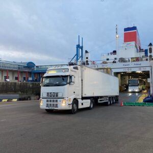 Cherbourg handles 100,000th container from Ireland!