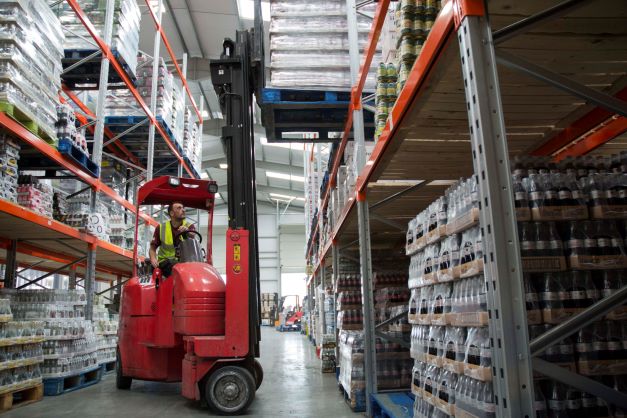 Logistics BusinessDrinks wholesaler deploys articulated forklift fleet