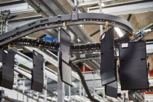 Logistics BusinessFerag supplies pouch sorter to Crocs DC