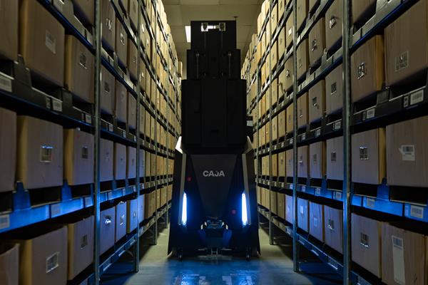 caja-robotics-collaborates-bastian-solutions