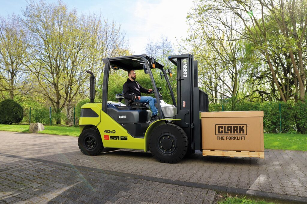 Logistics BusinessClark launches forklifts with higher load capacities