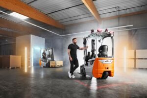 Logistics BusinessSTILL introduces RXE 10-16C e-truck