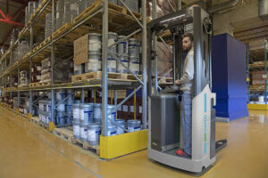 Logistics BusinessUniCarriers launches next-generation of ERGO stackers