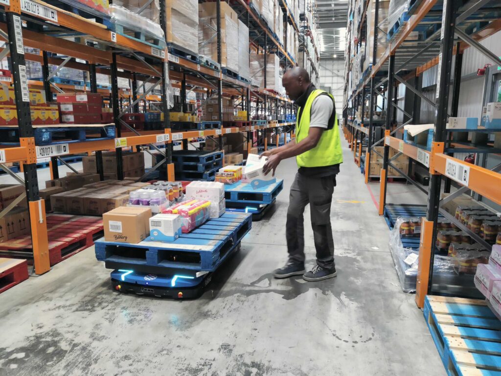 Logistics BusinessAMRs: the safe choice for the warehouse
