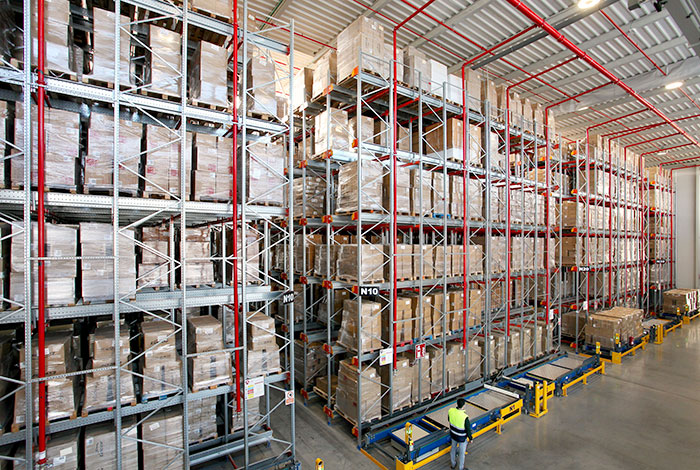 Logistics BusinessAR extends household items warehouse