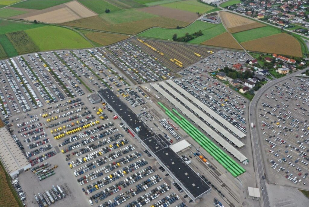 Logistics BusinessHödlmayr optimises internal vehicle logistics processes