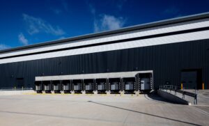 Logistics BusinessHörmann equips Panattoni shed at Borehamwood