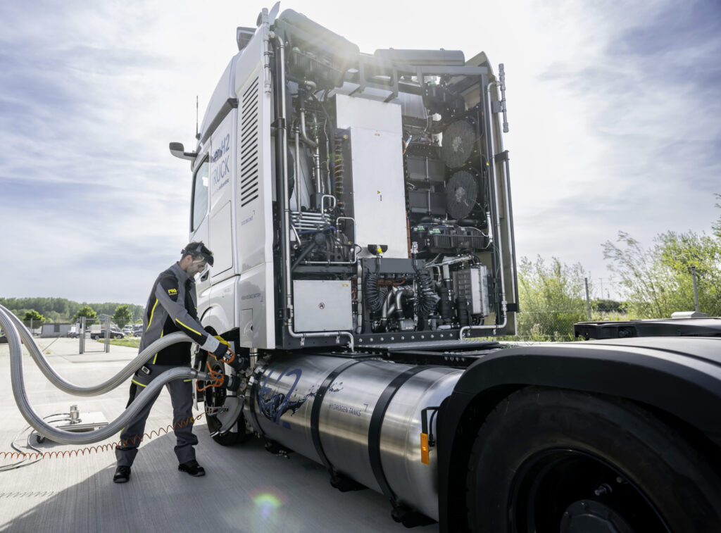 Logistics BusinessFirst Hydrogen agrees UK fleet trials