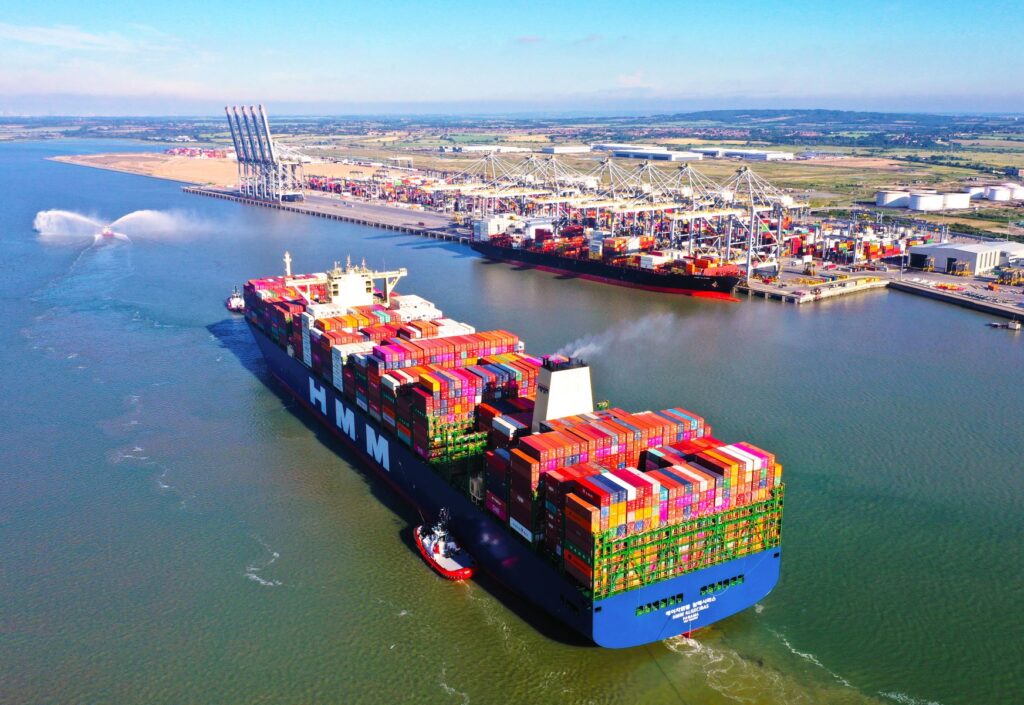 Logistics BusinessLondon Gateway sets volume record