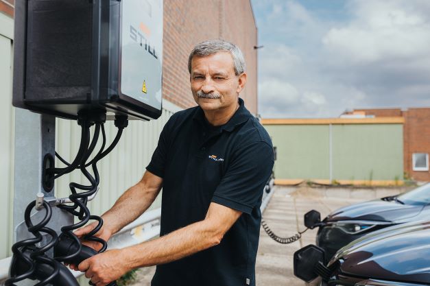 Logistics BusinessSTILL installs e-chargers at HQ