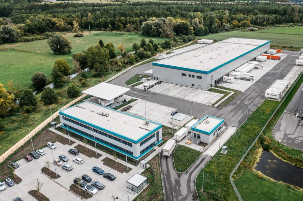 Logistics BusinessNew cross-dock terminal in heart of Europe