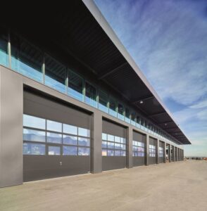 Logistics BusinessHörmann industrial door offers ‘impressive’ speed