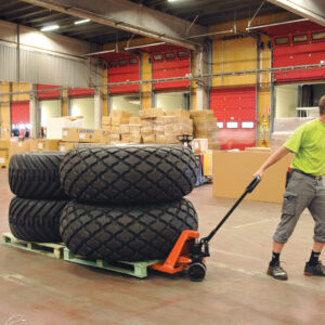 Logistics BusinessToyota scheme cuts cost of operating hand pallet trucks