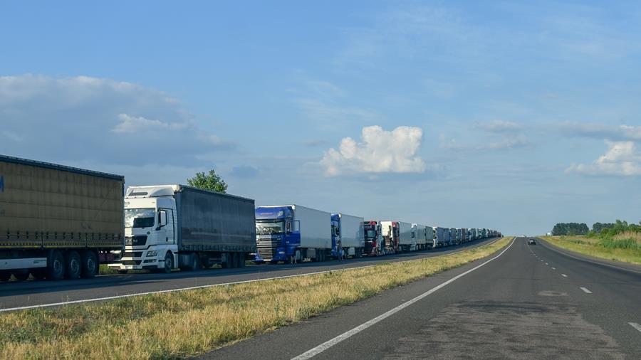 Logistics companyIRU calls on EU to ease congestion at Ukrainian border