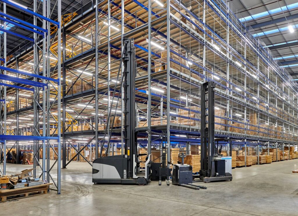 Logistics Business“Perfect” storage and handling solution for Furniturebox