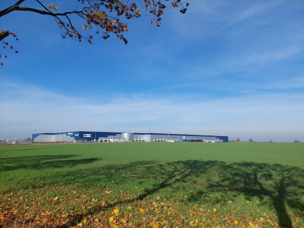 Logistics BusinessLarge Tyre Warehouse Opens in Poland