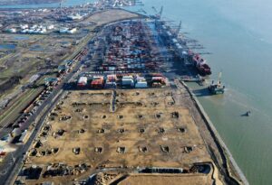 Logistics Business5% Growth for London Gateway and Southampton