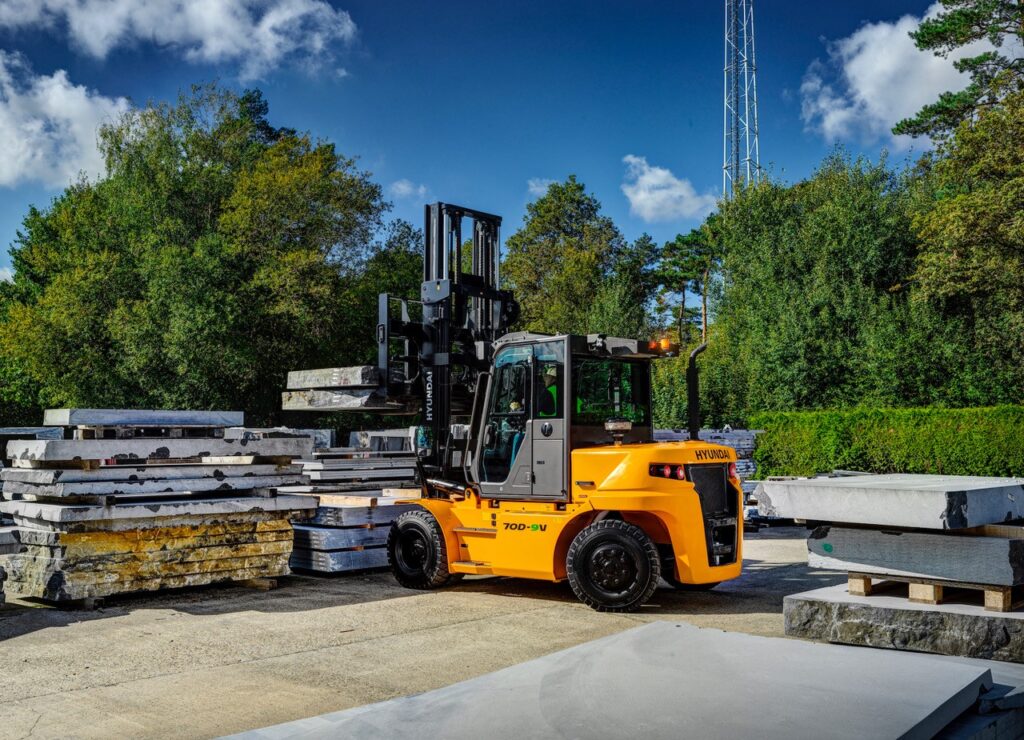 Logistics BusinessUpgraded Forklift Cab for Hyundai Heavy