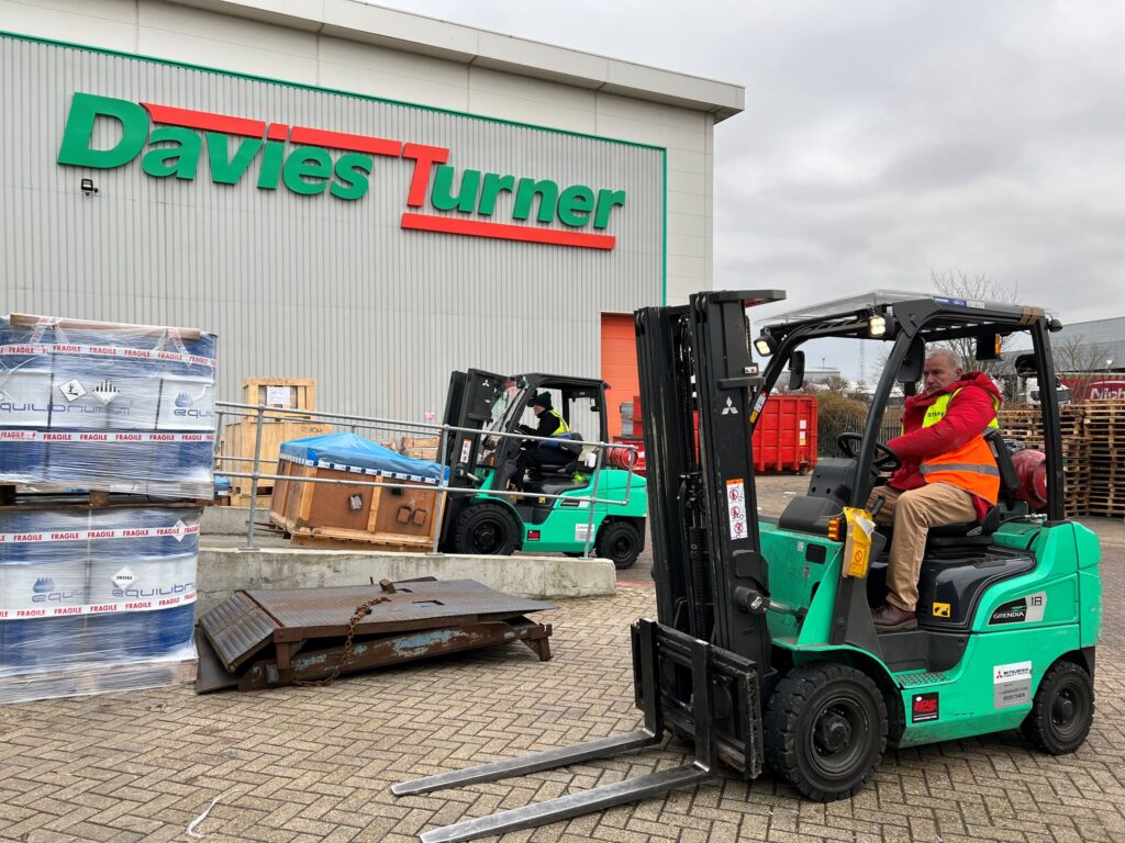 Logistics BusinessForklift Fleet Keeps Productivity High for 3PL