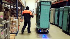 Logistics BusinessCold Robots for Cold Chain Logistics