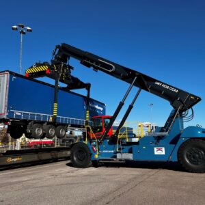 Logistics BusinessSwedish port receives Konecranes reach stacker