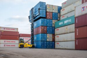Logistics BusinessHyster Provides Electric Empty Container Handler
