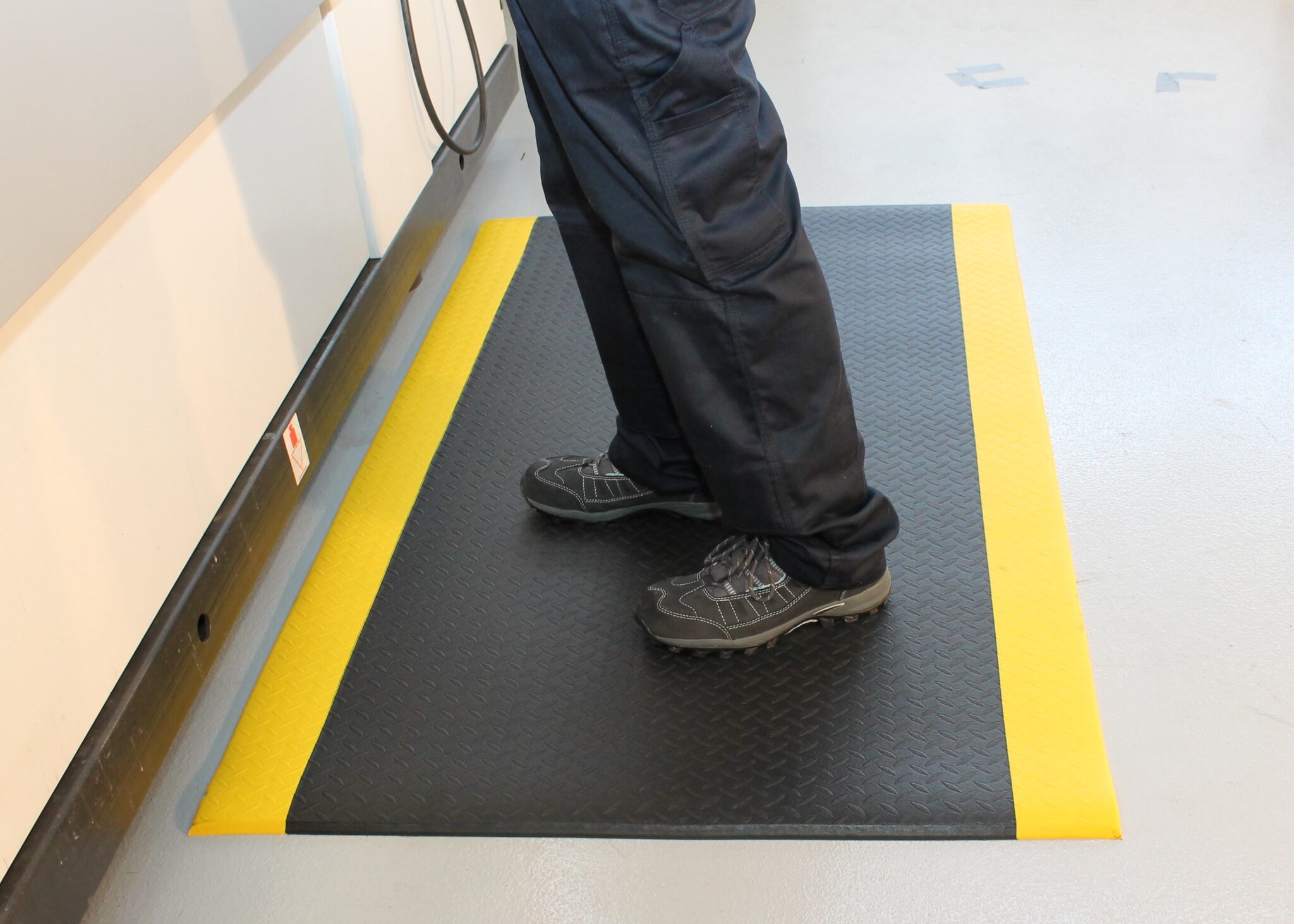 Enhanced Anti-Fatigue Industrial Mats – Logistics Business® Maga Enhanced Anti-Fatigue Industrial Mats – Logistics Business® Maga
